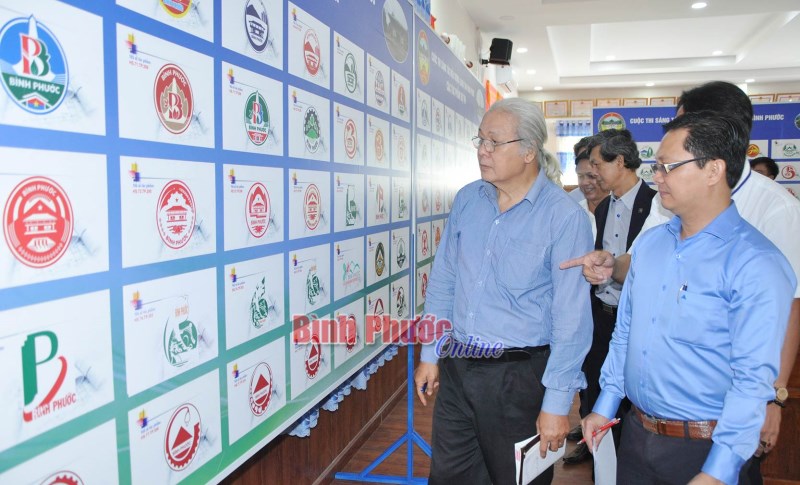 Khai mạc phi&ecirc;n họp hội đồng nghệ thuật x&eacute;t chọn biểu tượng tỉnh B&igrave;nh Phước