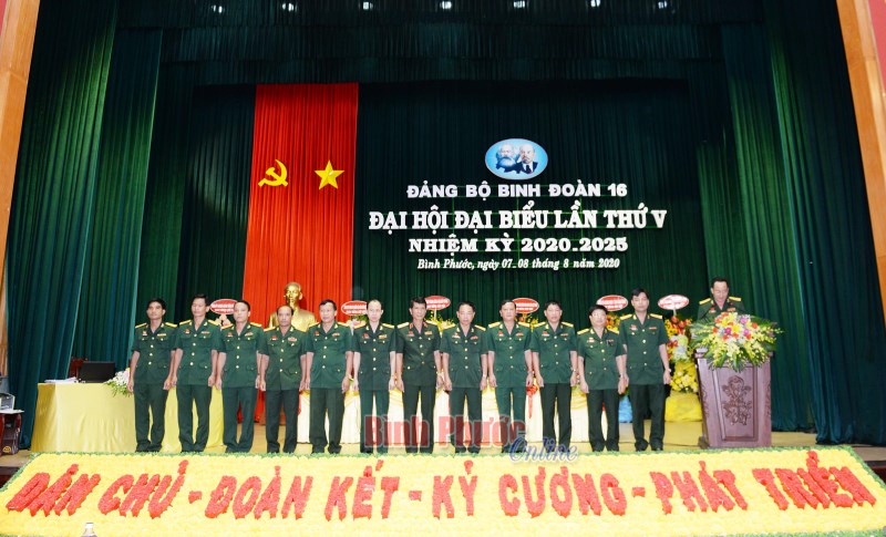 Đại tá Lê Quang Sáu tái đắc cử chức vụ Bí thư Đảng ủy Binh đoàn 16 khóa V