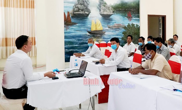 90 c&aacute;n bộ, c&ocirc;ng chức, vi&ecirc;n chức được bồi dưỡng kiến thức d&acirc;n tộc