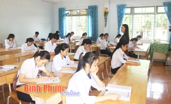 Trường THPT Phú Riềng nhất cụm thi đua số 2
