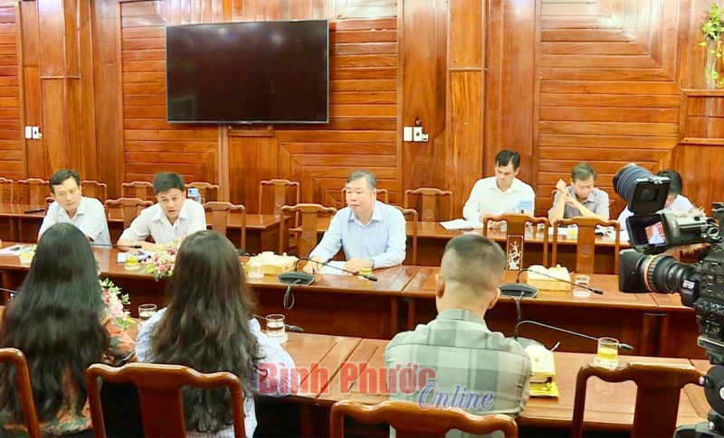 L&atilde;nh đạo tỉnh B&igrave;nh Phước trả lời phỏng vấn vụ việc C&ocirc;ng ty Mỹ Nga ch&ocirc;n lấp chất thải nguy hại