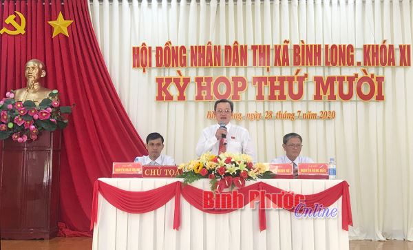 Thông qua 7 nghị quyết tại kỳ họp thứ mười,  HĐND thị xã Bình Long khoá XI