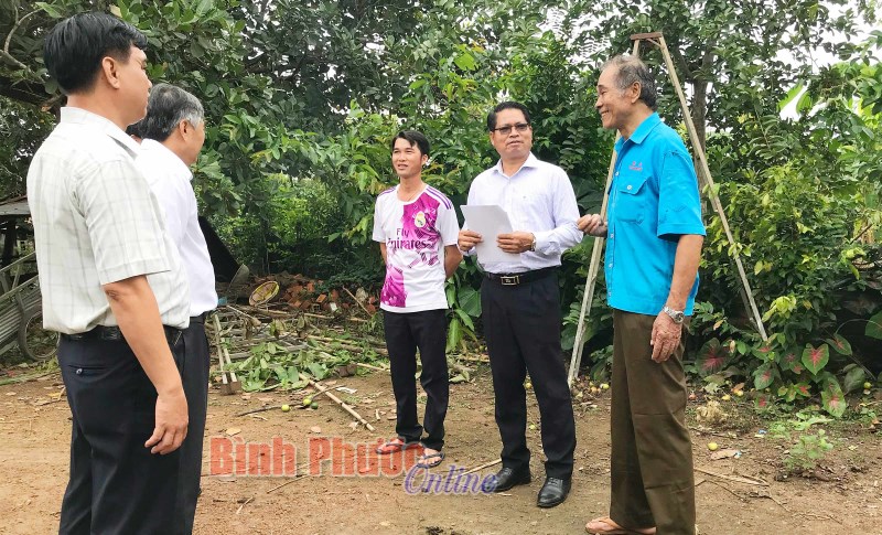 Ban D&acirc;n tộc HĐND tỉnh gi&aacute;m s&aacute;t tại huyện Lộc Ninh