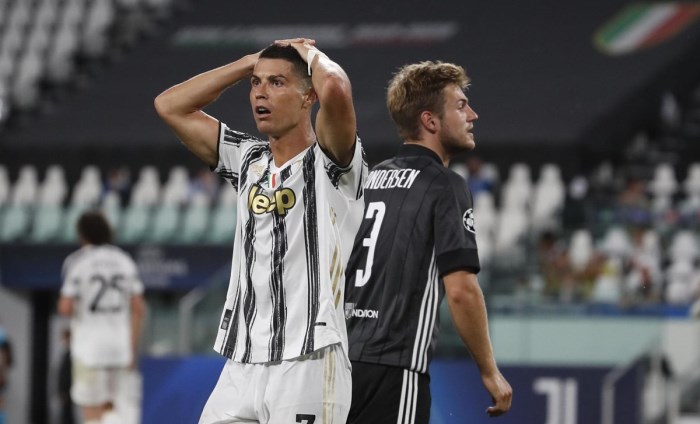 Ronaldo lập cú đúp, Juventus vẫn cay đắng chia tay Champions League