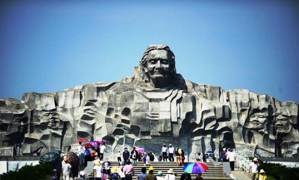 Tháng Bảy tri ân và Huyền thoại Mẹ