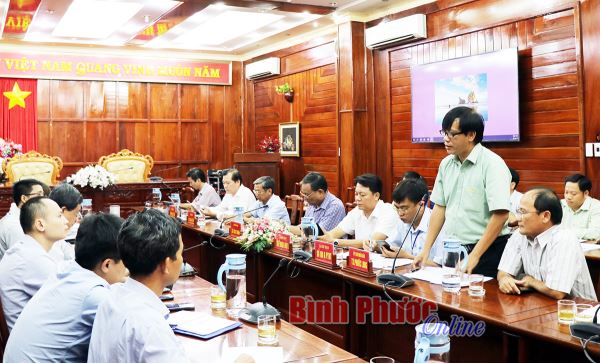 Bộ Công thương tìm hiểu triển khai thí điểm điện năng lượng mặt trời nổi tại Bình Phước