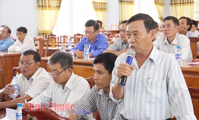 Lãnh đạo huyện Bù Đăng gặp gỡ nông dân sản xuất, kinh doanh giỏi 