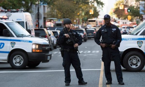 Hàng loạt vụ nổ súng gây thương vong xảy ra trong ngày Quốc khánh Mỹ