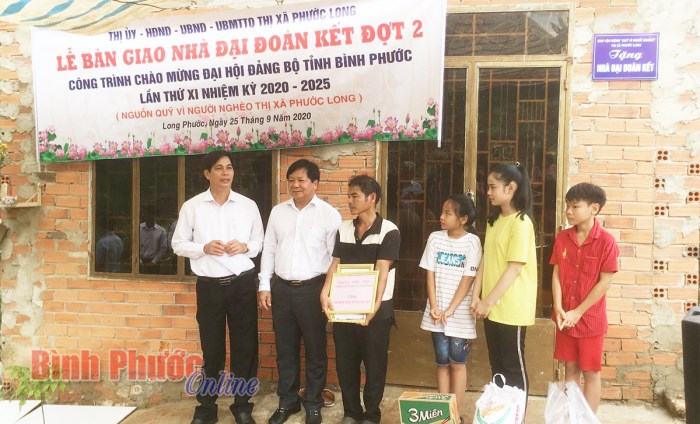 Thị xã Phước Long trao nhà đại đoàn kết đợt 2 cho các hộ khó khăn