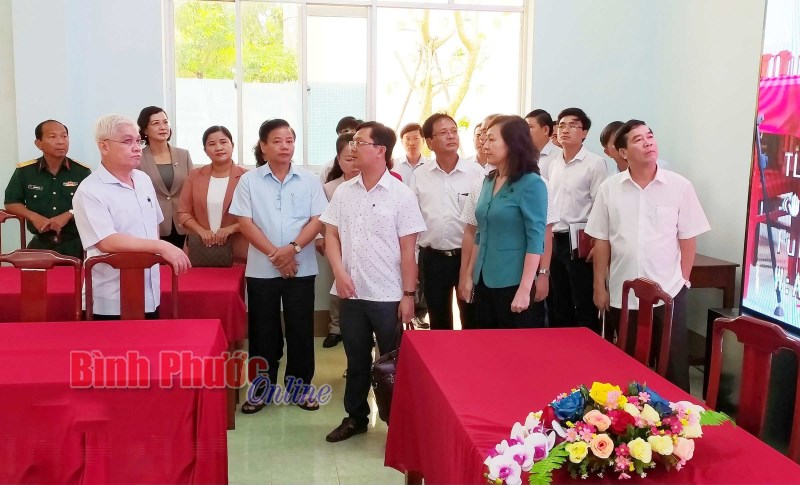 Thường trực Tỉnh ủy kiểm tra công tác chuẩn bị Đại hội Đảng bộ tỉnh lần thứ XI 