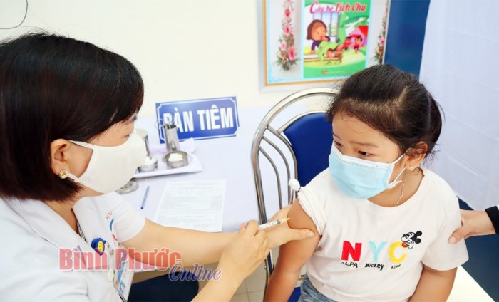 Đồng Xoài tiêm bổ sung vắc-xin phòng bệnh bạch hầu, uốn ván