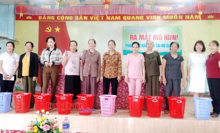 Nhân rộng mô hình phân loại rác thải tại hộ gia đình