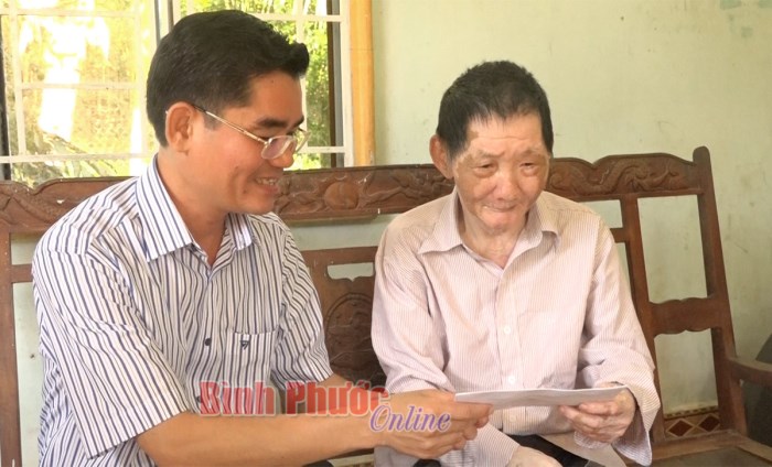 Chơn Thành: Hỗ trợ kinh phí cho đảng viên bị mắc bệnh hiểm nghèo, hoàn cảnh khó khăn