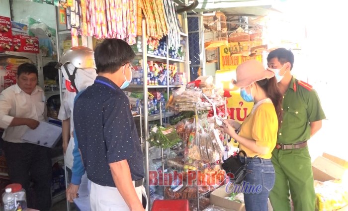 Chơn Thành xuất quân kiểm tra ATTP dịp tết Trung thu 