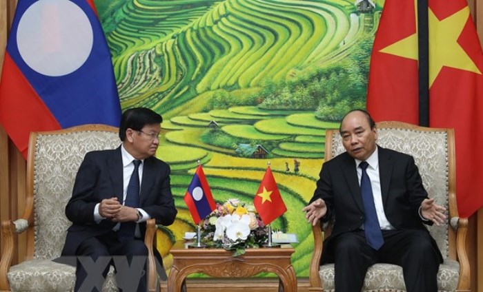Thủ tướng Nguyễn Xuân Phúc tiếp Thủ tướng Lào Thongloun Sisoulith