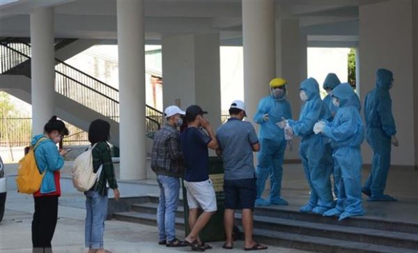 Bệnh viện Đà Nẵng chuyển hơn 2.000 bệnh nhân và người nhà đi cách ly