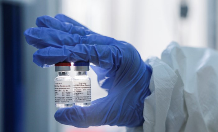 Các nước phản ứng ra sao trước thông tin Nga có vắcxin COVID-19?