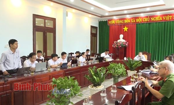 Chơn Th&agrave;nh triển khai x&acirc;y dựng ch&iacute;nh quyền điện tử, đ&ocirc; thị th&ocirc;ng minh