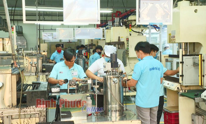 Bứt phá từ hoạt động xuất nhập khẩu