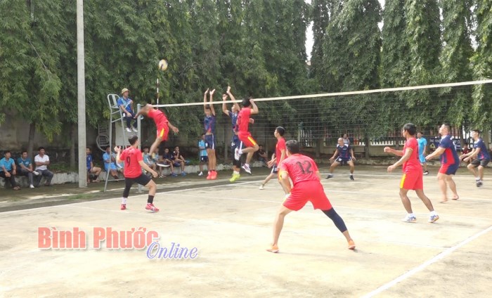 80 vận động viên tham gia giải bóng chuyền chào mừng Đại hội Đảng bộ tỉnh Bình Phước