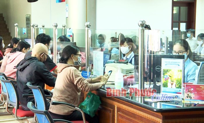Ngành ngân hàng vượt khó thời Covid-19