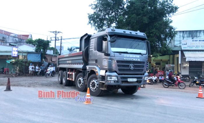 Xe tải chuyển hướng gây tai nạn, 1 người tử vong