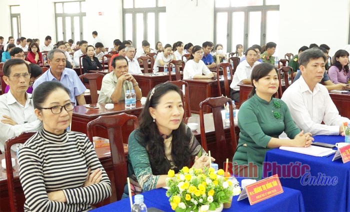 B&igrave;nh Long th&ocirc;ng tin thời sự cho c&aacute;n bộ chủ chốt