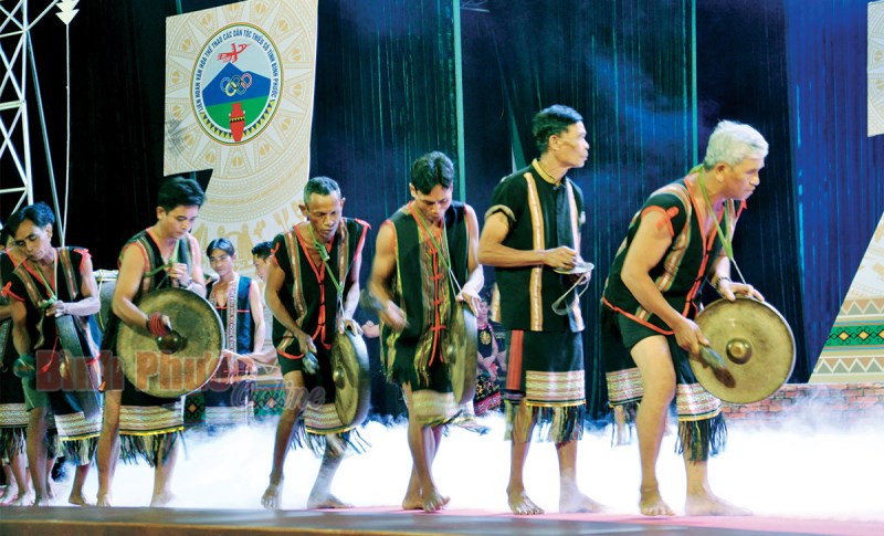 Lịch sử văn h&oacute;a tộc người với ch&iacute;nh s&aacute;ch giảm ngh&egrave;o - B&agrave;i cuối