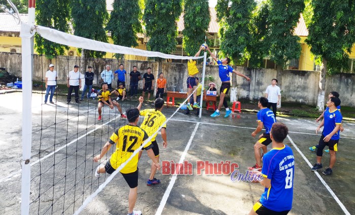 180 VĐV tham gia hội thao kỷ niệm 90 năm Ngày truyền thống công tác dân vận của Đảng