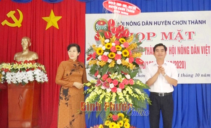 Chơn Thành: Họp mặt kỷ niệm 90 năm Ngày thành lập Hội Nông dân Việt Nam