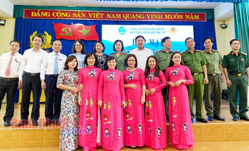 Phụ nữ Công an tỉnh kỷ niệm ngày Phụ nữ Việt Nam 20-10