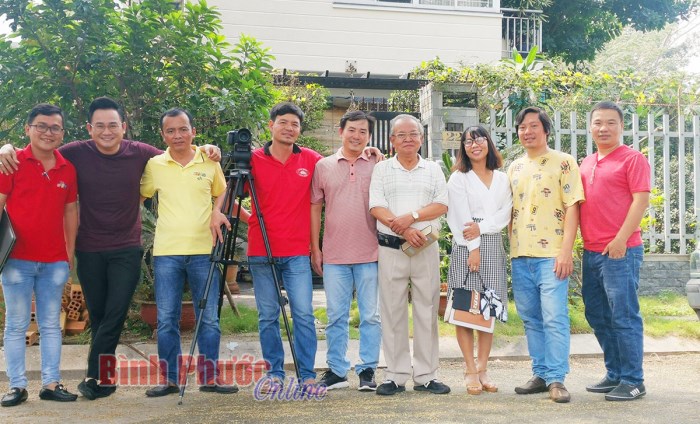 Nặng t&igrave;nh với chiến trường xưa