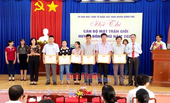 Đồng Ph&uacute;: Hội thi c&aacute;n bộ mặt trận giỏi ch&agrave;o mừng Đại hội Đảng bộ tỉnh B&igrave;nh Phước