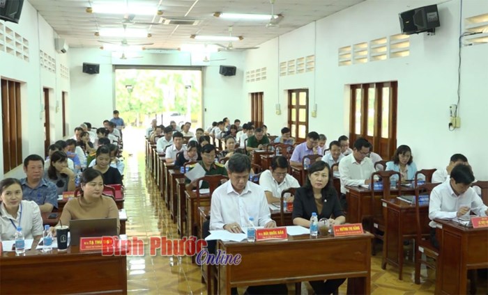 Hội nghị Ban Chấp h&agrave;nh Đảng bộ thị x&atilde; B&igrave;nh Long lần thứ 3