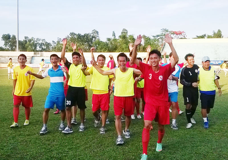 Bình Phước thăng hạng Nhất mùa bóng 2015