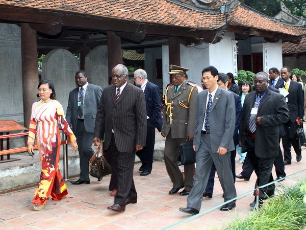 Tổng thống Namibia kết th&uacute;c tốt đẹp thăm Việt Nam