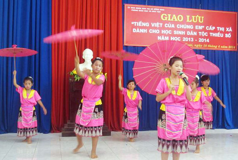 Gần 200 học sinh DTTS giao lưu “Tiếng Việt của chúng em”