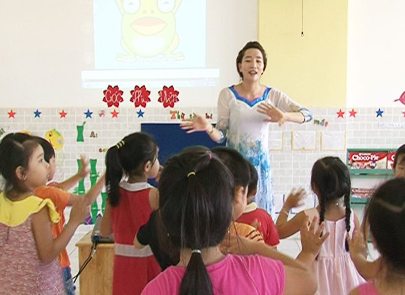Dạy ngoại ngữ cho trẻ mầm non - Chuyện chưa có hồi kết
