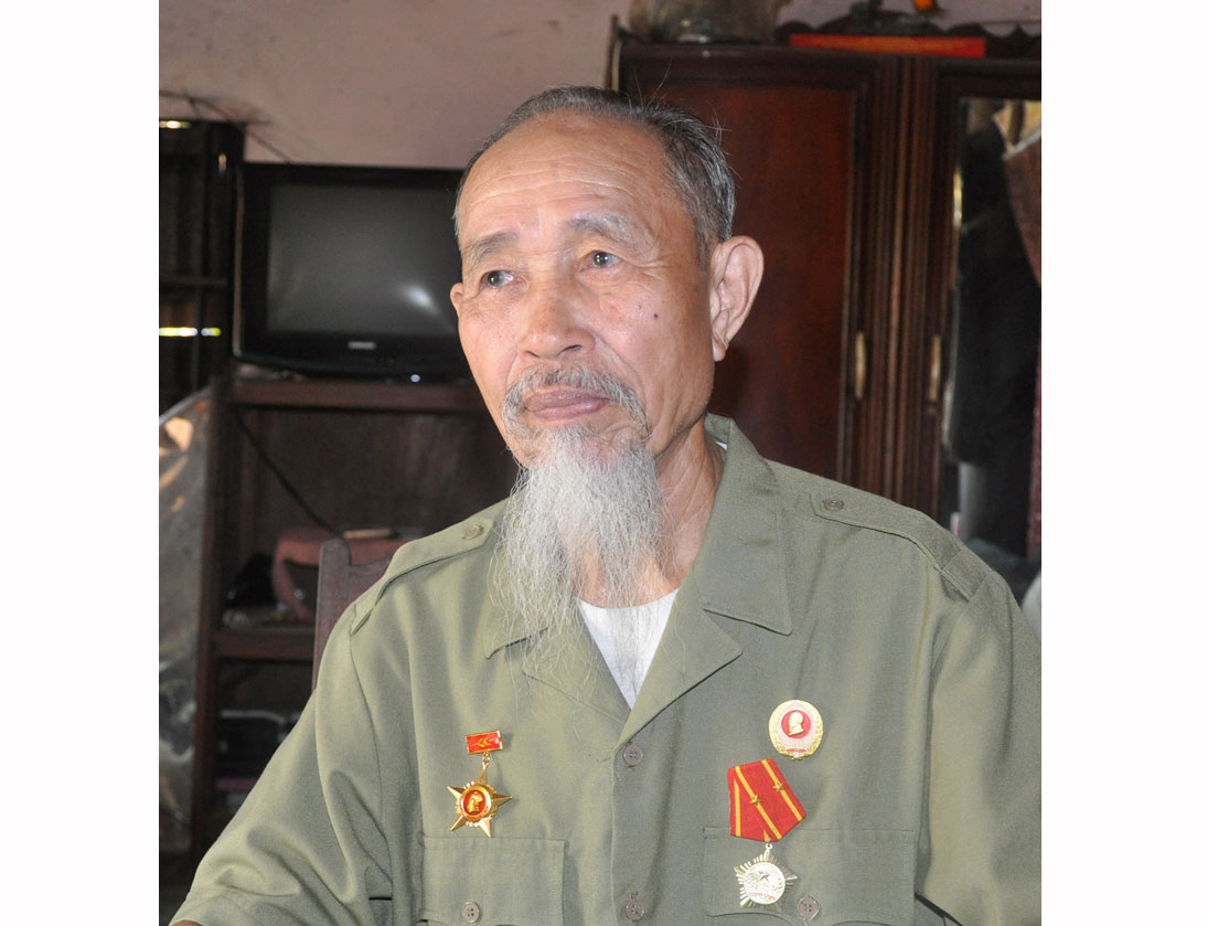 Nghĩa t&igrave;nh đồng đội tr&ecirc;n chiến h&agrave;o Điện Bi&ecirc;n Phủ