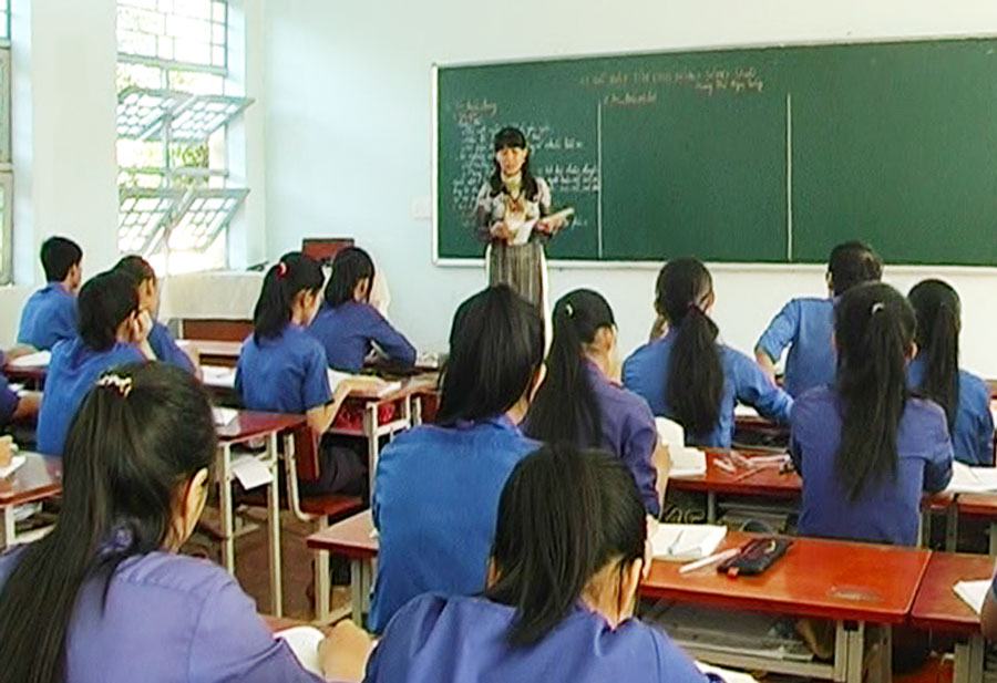 Người gi&aacute;o vi&ecirc;n ti&ecirc;u biểu học v&agrave; l&agrave;m theo B&aacute;c