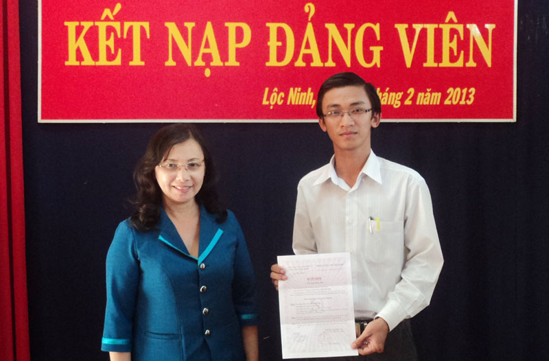 Khẳng định niềm tin của thanh ni&ecirc;n với Đảng