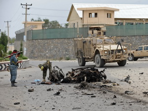 Taliban nhận trách nhiệm vụ đánh bom liều chết