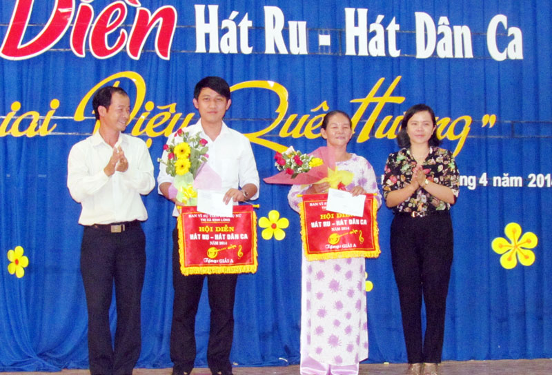 Hội diễn hát ru - hát dân ca
