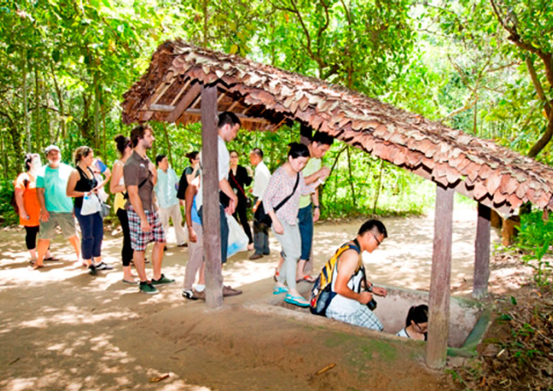 Địa đạo Củ Chi - &ldquo;Đất th&eacute;p Th&agrave;nh đồng&rdquo;