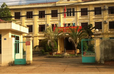 Một ch&aacute;nh &aacute;n bị &ldquo;tố&rdquo; bổ nhiệm bất thường