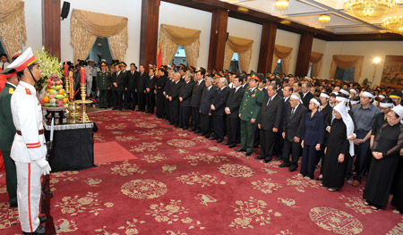 Tổ chức trọng thể lễ truy điệu và an táng đồng chí Võ Chí Công