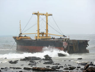 Tàu mắc cạn tại Đài Loan, 4 người chết