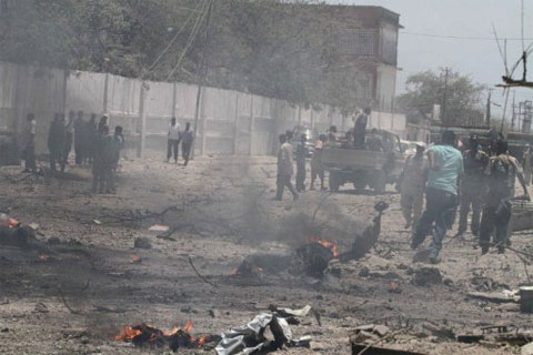 Đánh bom tòa nhà chính phủ Somalia, 70 người chết