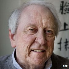 Nobel Văn học xướng t&ecirc;n nh&agrave; thơ Thuỵ Điển 