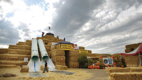 Mê cung bằng rơm lớn nhất